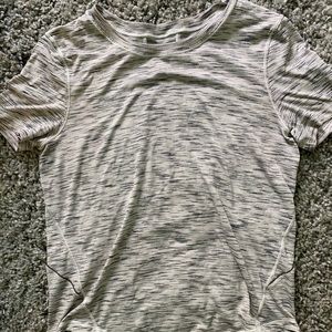 Lululemon workout shirt